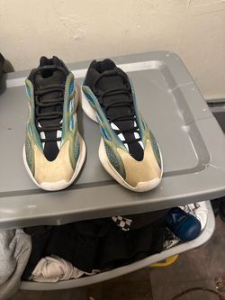 Mens Yeezy 700 V3 Arzareth for sale used size 11.5 half