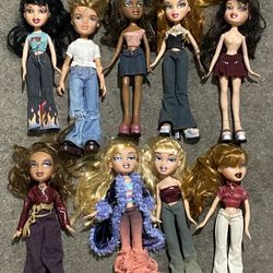 Huge Vintage Bratz Doll Lot Eight Doll Lot MGA Entertainment 