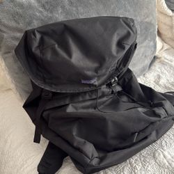 Selling 2 Patagonia Backpack 75$//OBO