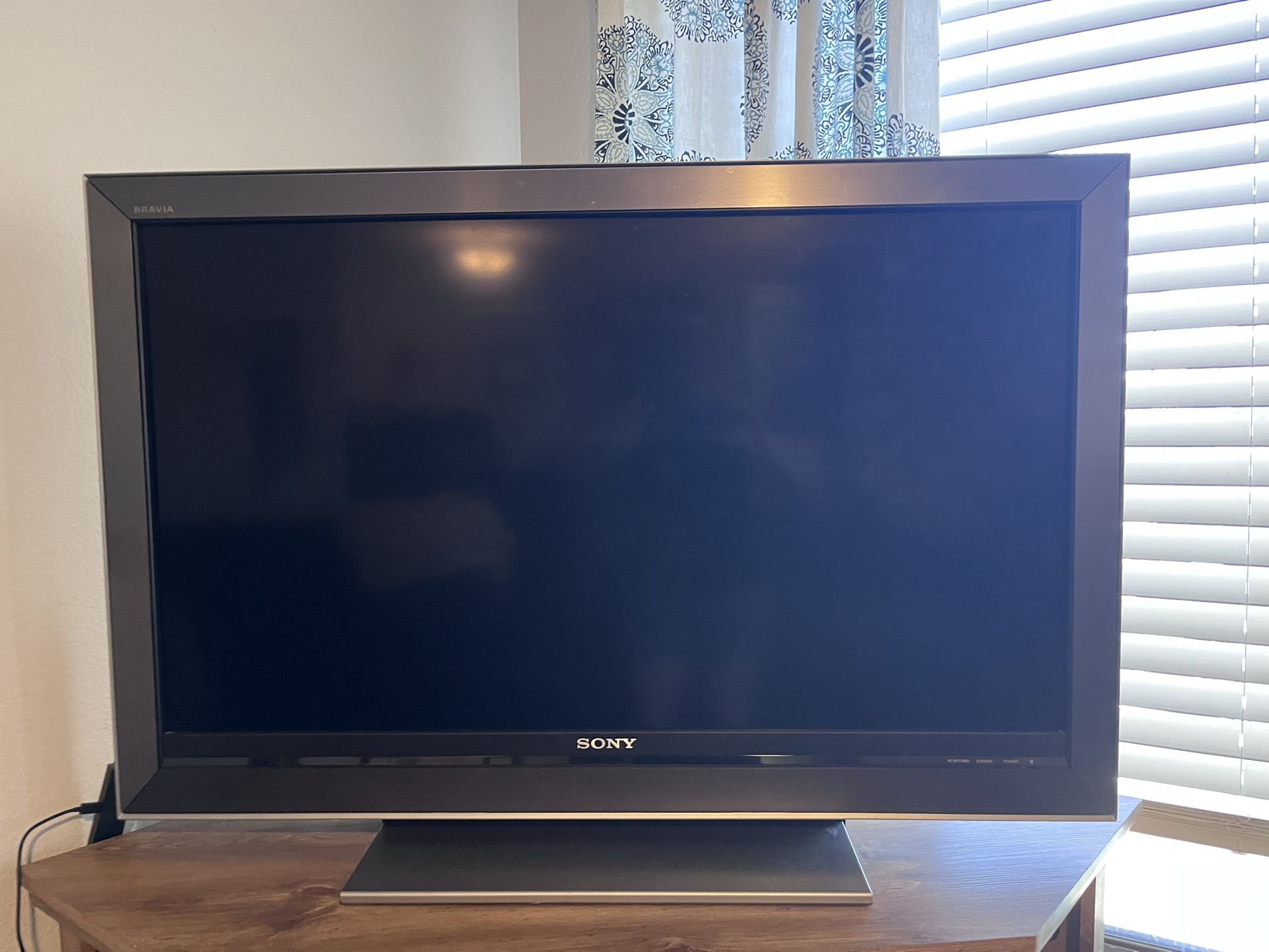 40" Sony Bravia TV
