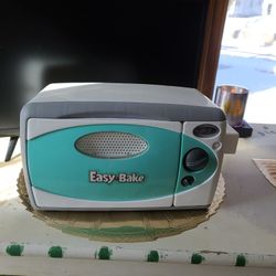 Hasbro Easy Bake Oven & Snack Center