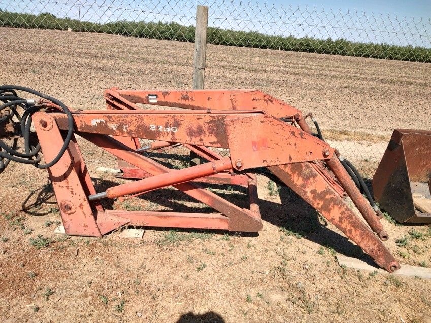 2250 International Harvester Loader
