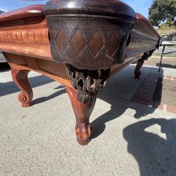 Pool Table 8ft ( Free Delivery & Set Up & New Color Felt Of your Choice ) 