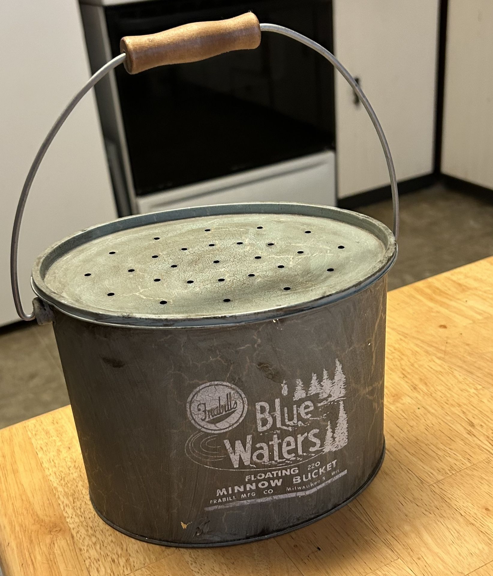 Vintage Frabill Blue Waters Floating 220 Galvanized Metal Minnow Bait Bucket