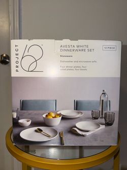 White 12-Piece Dinnerware Set