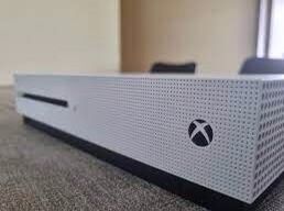 Xbox One S 1TB With 5 Disc Games Included  “READ DESCRIPTION “
