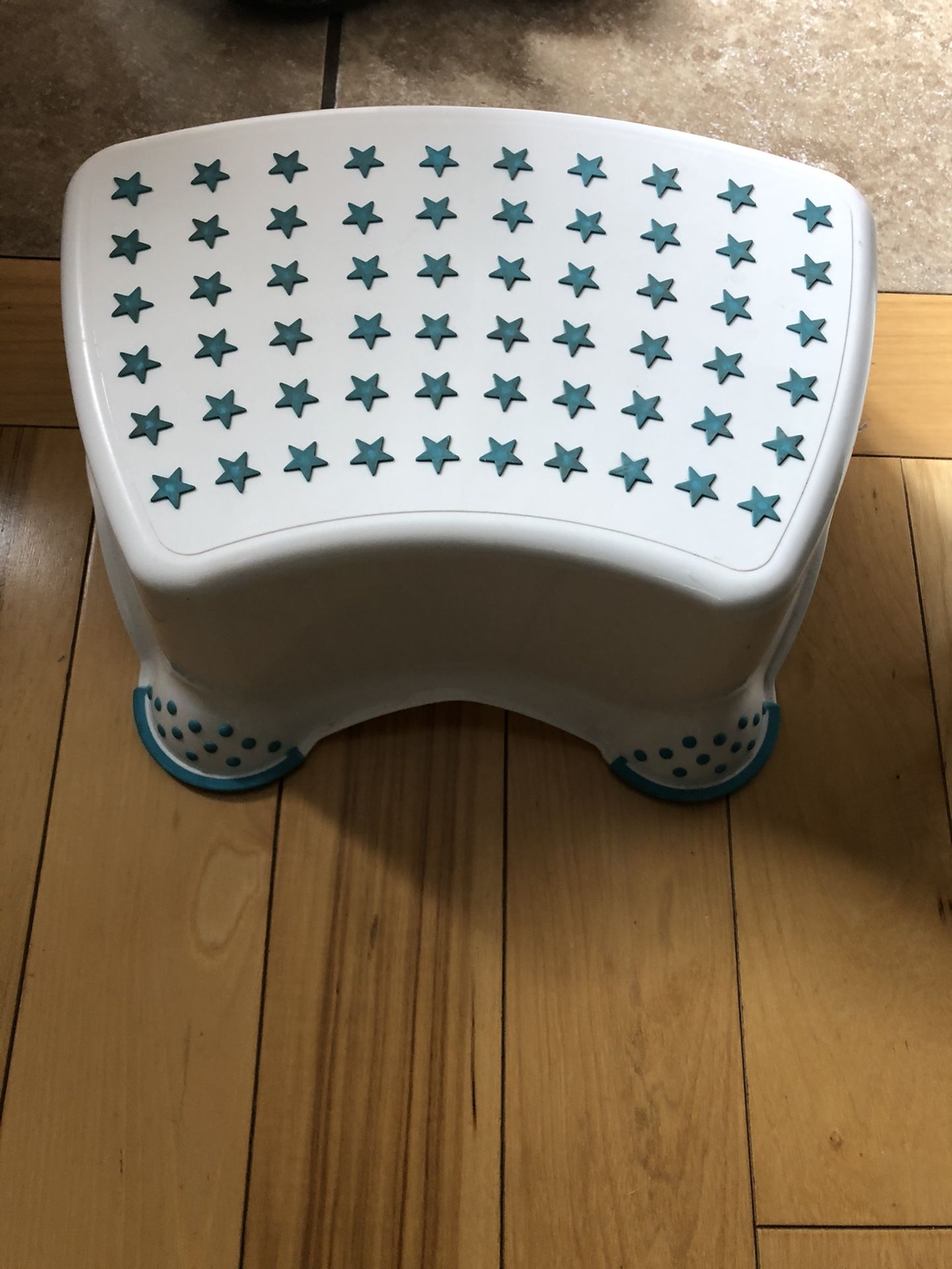 Kids step stool