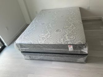 NEW MATTRESS FULL SIZE PLUSH WITH BOX SPRING