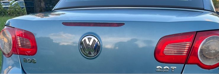 Volkswagen Eos 2.0T Convertible