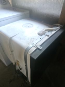Used Dishwasher