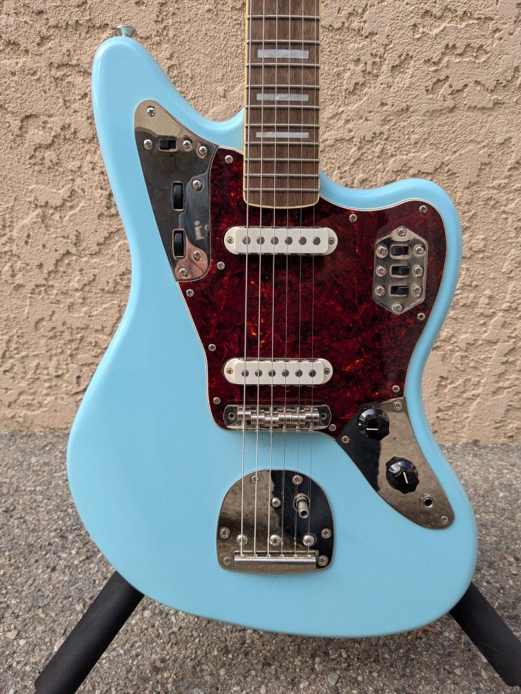 Fender Squier Classic Vibe '70s Jaguar Limited-Edition Electric Guitar Daphne Blue