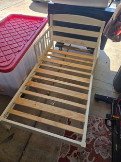 Toddler bed & mattress