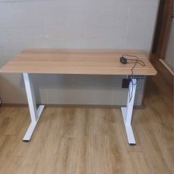Standing/Sitting Desk