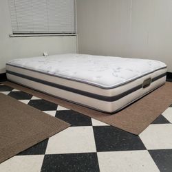 Full size mattress - can DELIVER almost anywhere for $20 extra - gently used and in LIKE NEW condition 😍