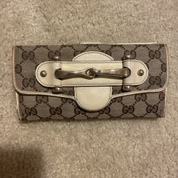GUCCI WALLET 