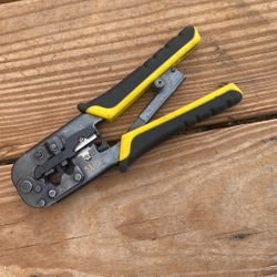 klein ratcheting data cable crimpers 