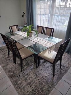 Dining room table set