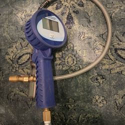 Astro Tire Digital Tire Inflator 