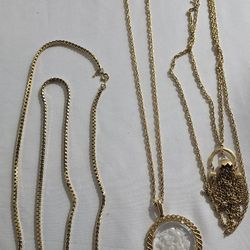 Vtg. Lot of 3 Crown Trifari Goldtone Necklaces chain jewelry 20", 22" and 34" Rare Find