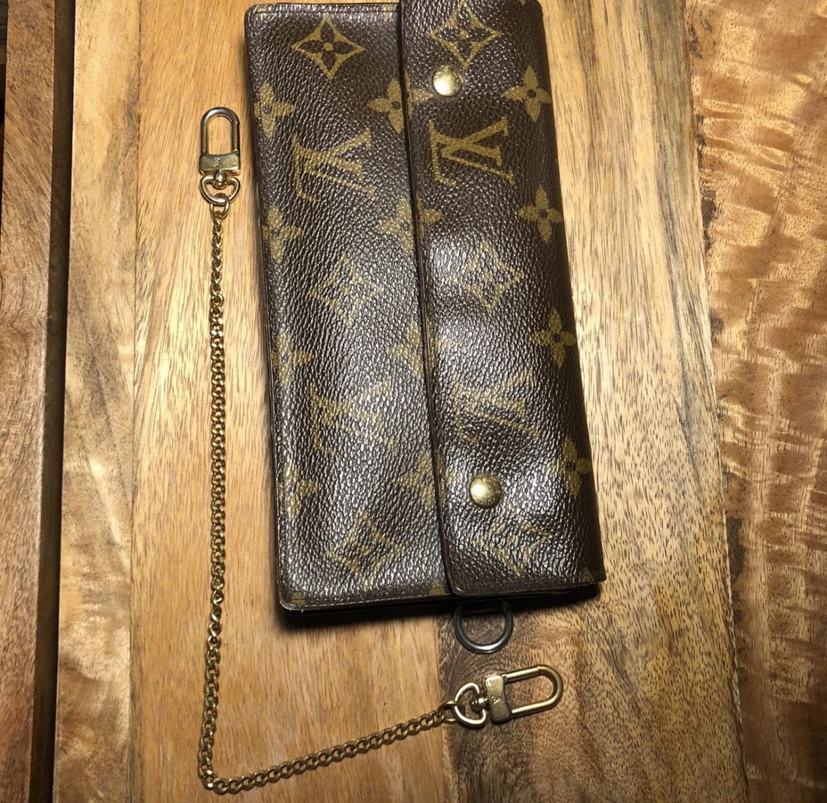 Authentic Vintage Rare Louis Vuitton Bi-Fold With Gold Chain
