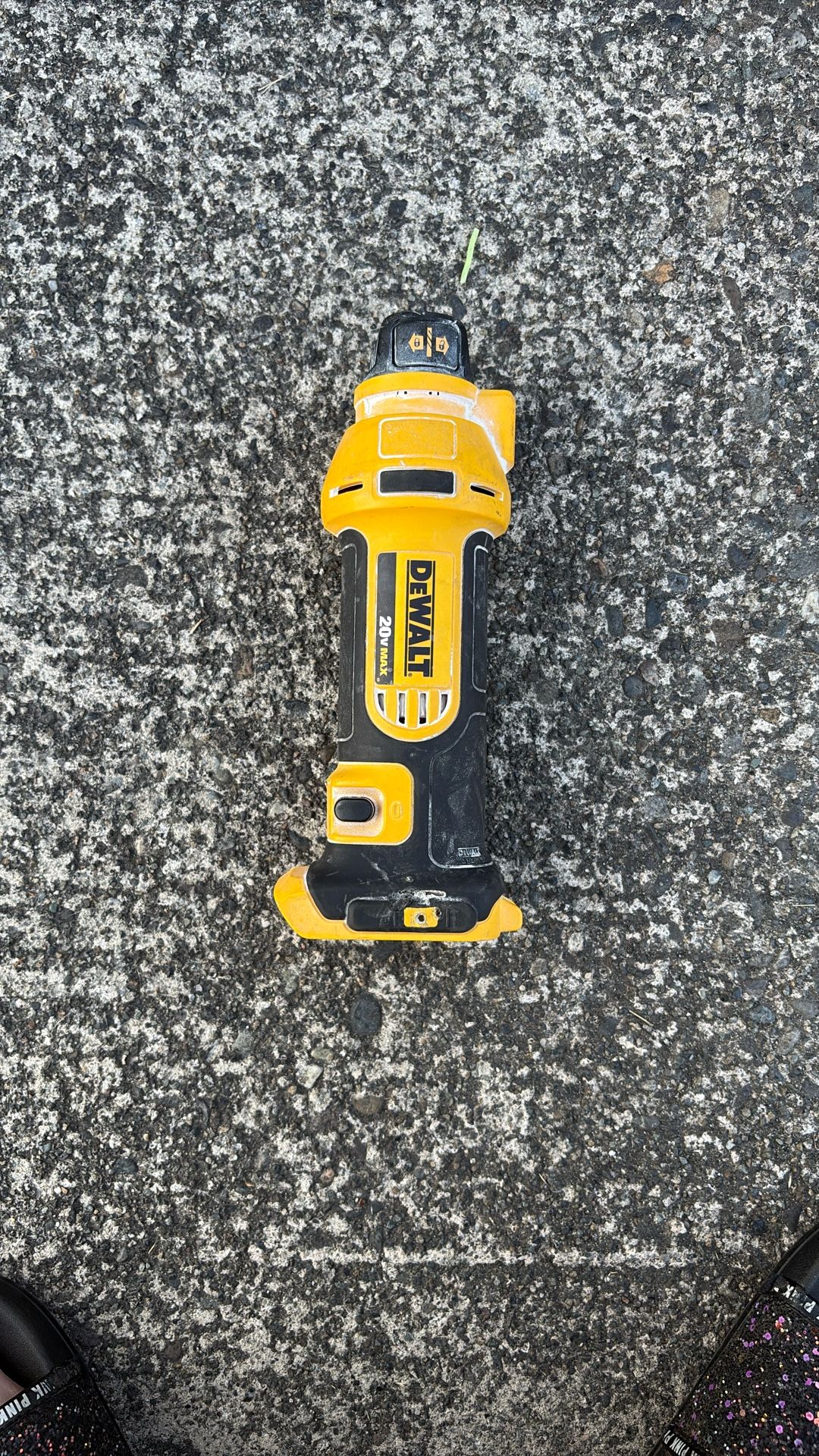 Dewalt Cordless Cut Out Tool