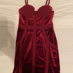 Women’s Cocktail Dress Size Small Red Velvet 