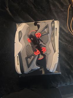 Jordan 4 infrared size 6y