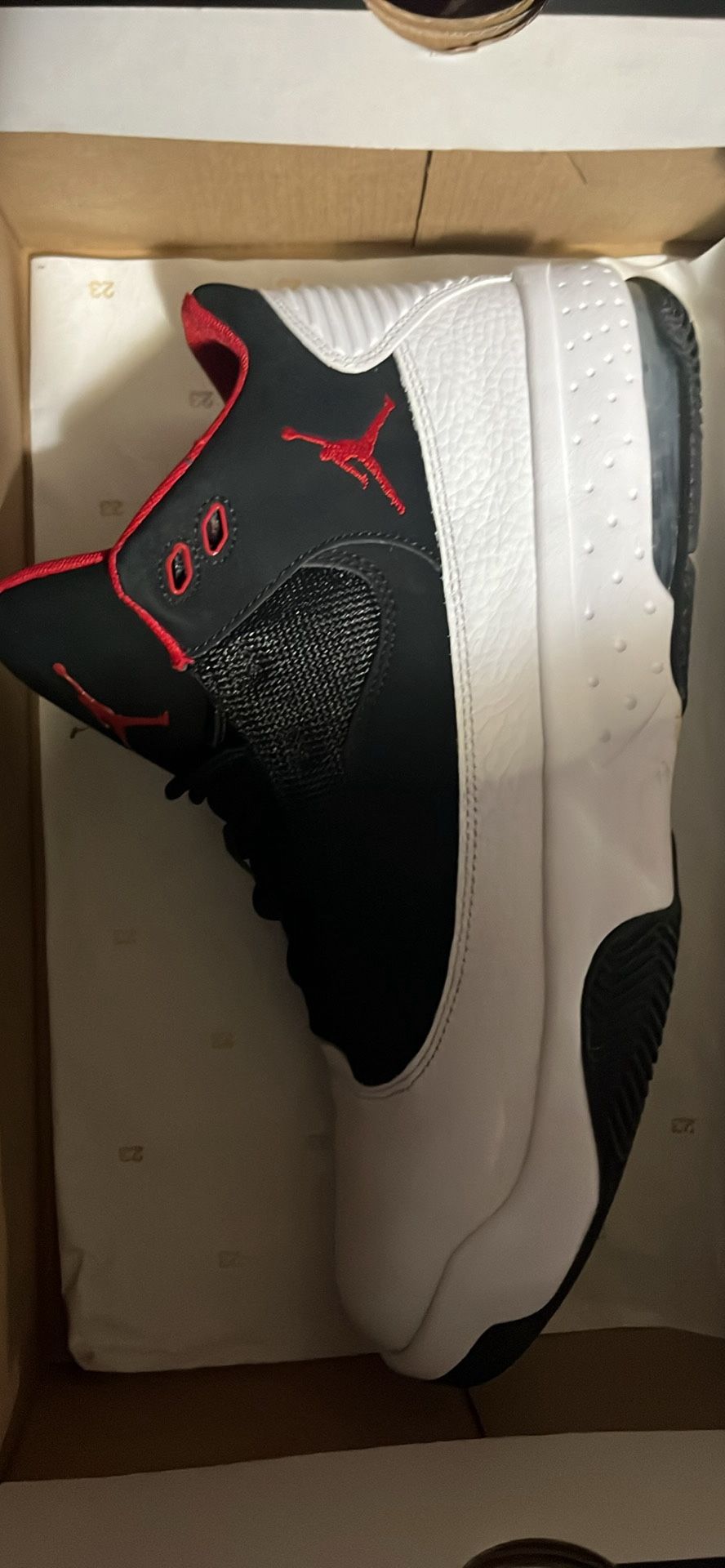 Air Jordan Max Aura 2