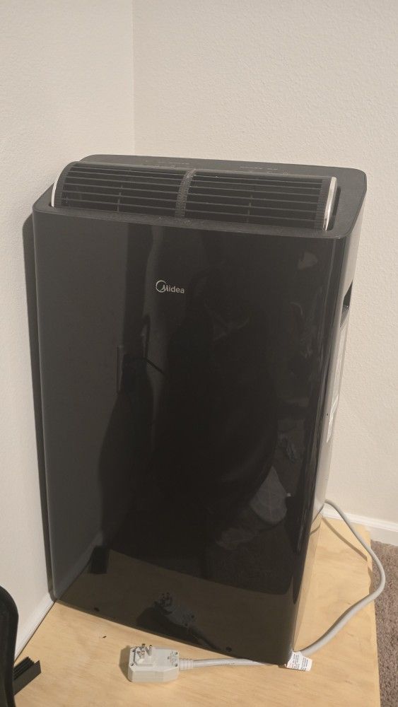 Midea DUO Smart Inverter 14K BTU Portable Air Conditioner with Heat