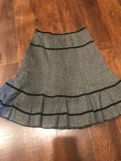 Skirt size small for ladies or 16 for girls pickup In Southwest Bakersfield