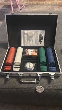 Cardinal Texas Hold Em Poker Set - 200 Chips, Deck of Cards