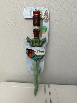 Halloween - Disneys Raya sword