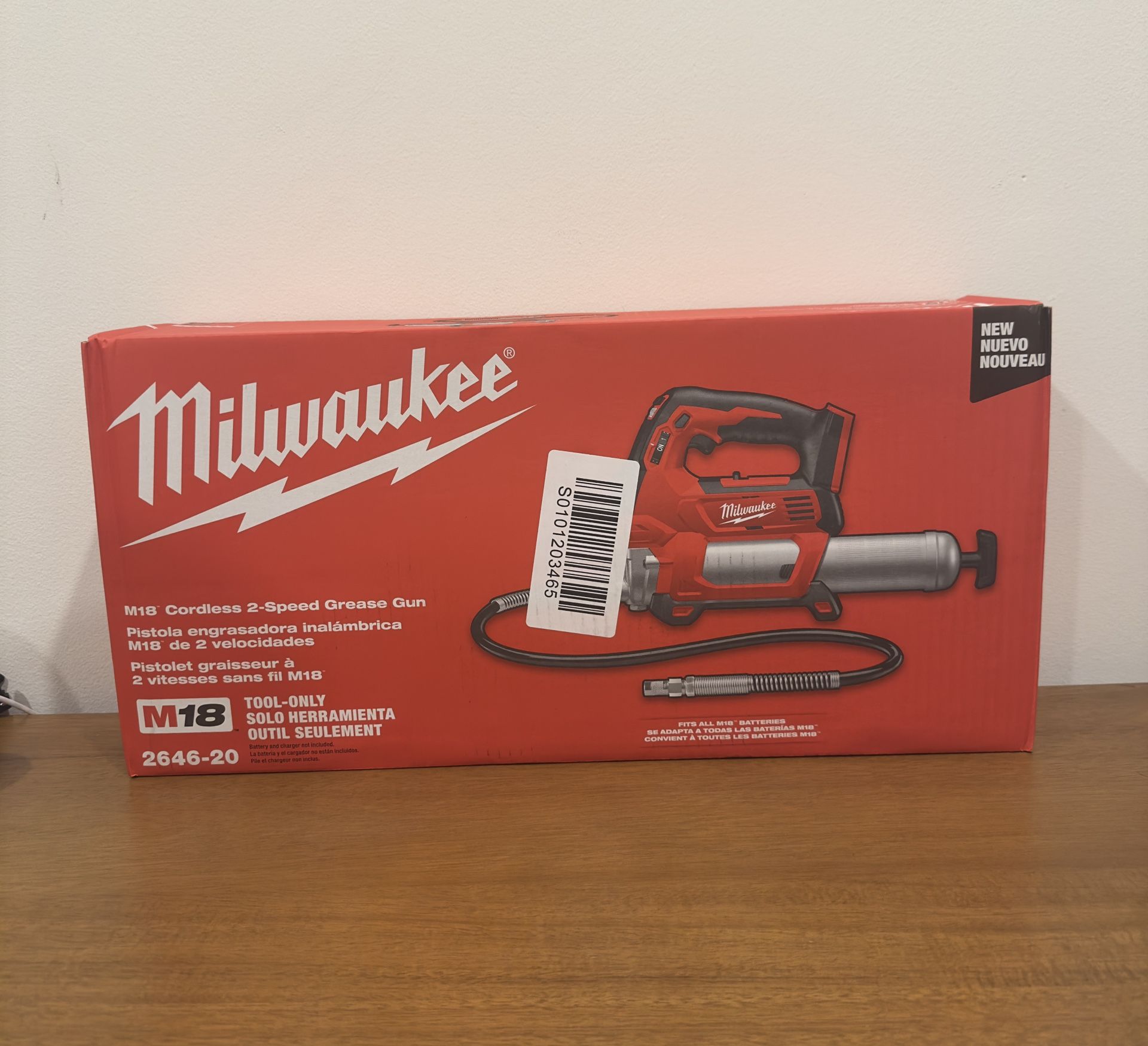 Milwaukee M18 18V Lithium Ion Cordless Grease Gun (Tool Only) **Brand New**