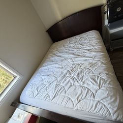 Queen Size Bed 