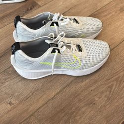 nike running sneakers