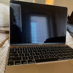 2017 gold MacBook 