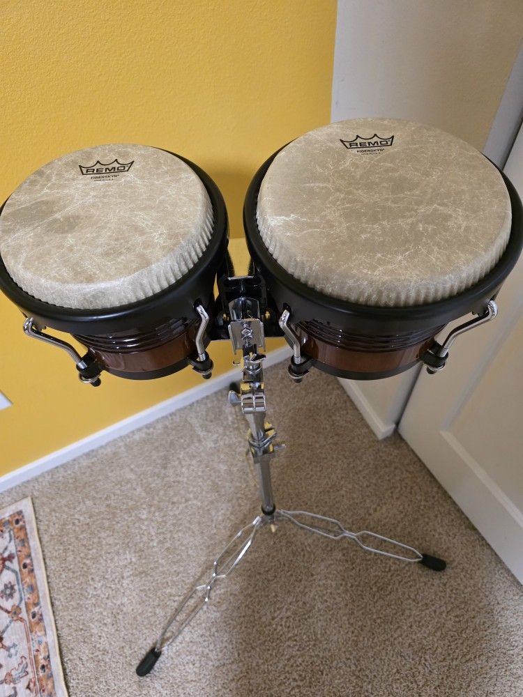 Like new Meinl Professional Bongos seriws190  Coffee Burst + bongo stand and brand new Remo Fiberskin heads