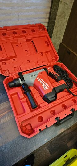 Milwaukee rotary hammer