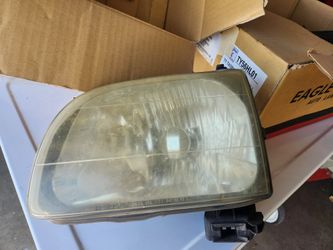 Toyota Tacoma 2002 Head Lights