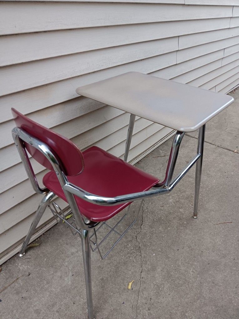 Desks Legacy Combo Chair with Book Basket