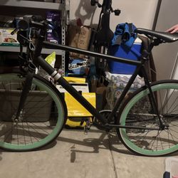Solé Single Speed / Fixie Bike – Like New, Barely Ridden!