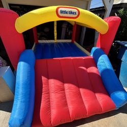 Little Tikes Jump N Slide Dry Bouncer Bounce House