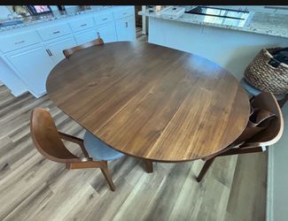 World Market dining table with leaf