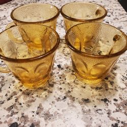 Vintage 4 Amber Thumb Print Mugs