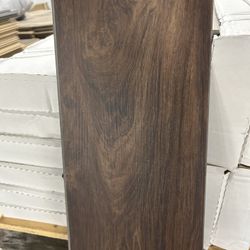 8MM Thick 28MIL Commercial Grade Vinyl Flooring With Padding Attached 