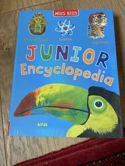 Book - Junior Encyclopedia 