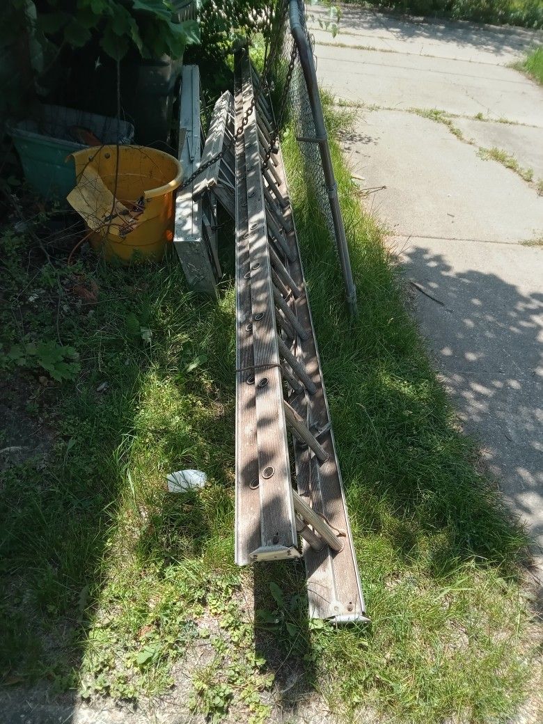 Aluminum Extension Ladders 30ft