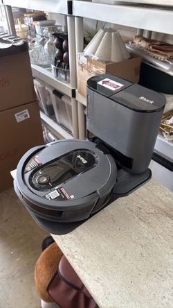 Shark Robot Vacuum with Auto-Empty Base
