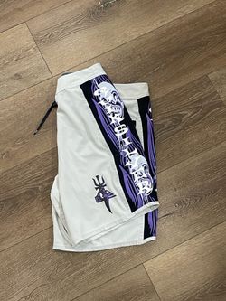 Super sick y2k quicksilver board shorts