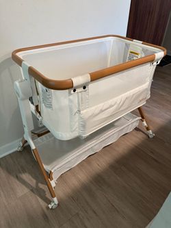 Starmons Baby Bed-Side Bassinet (Gently Used)